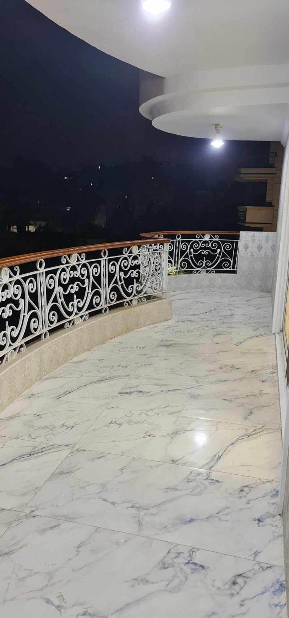 ٢٥٠ متر في ارقي مكان بالهرم Apartment *